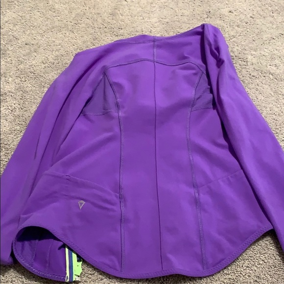 Ivivva sports jacket - Picture 2 of 3